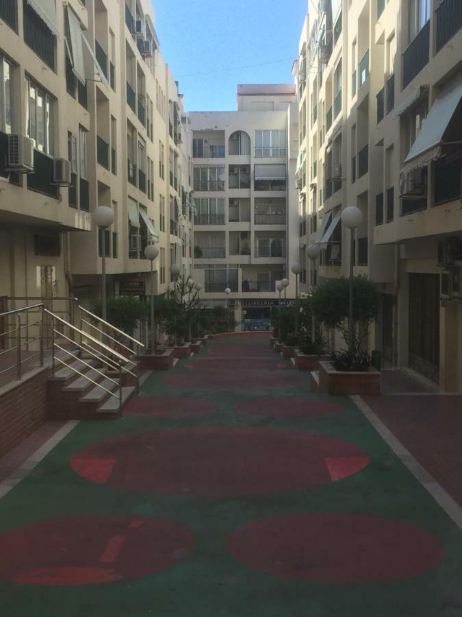 Apartamento Turistico Loyola เบนิดอร์ม ภายนอก รูปภาพ